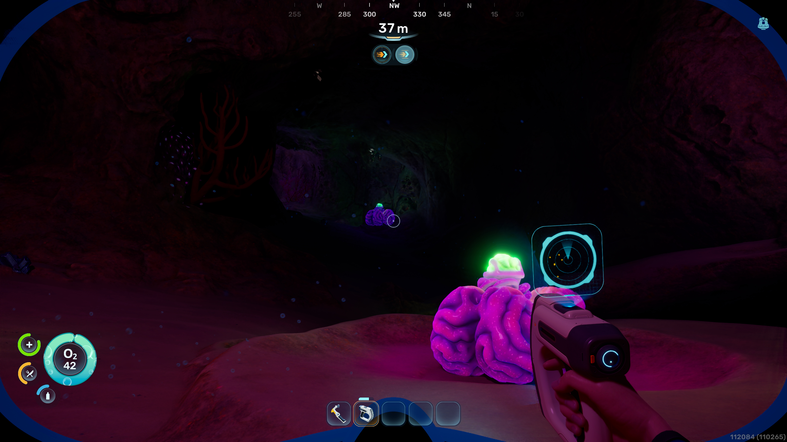 Forza Horizon 6 Acidic Raion Pouch: A player looking at an Acidic Raion inside a dark cave, with another one in the distance.