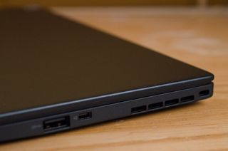 ThinkPad X1 Carbon 2014 - Right Side