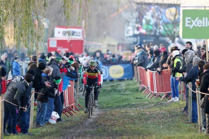 Sven Nys (Landbouwkrediet-Euphony) leads the way