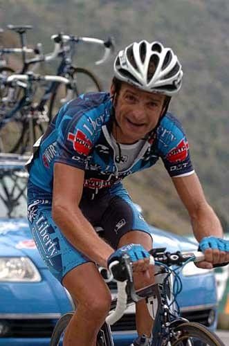 Michele Scarponi (Liberty Seguros) isn't having much fun, either, finishing 12th on the stage.