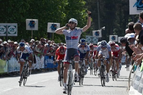Sylvain Georges (Big Mat - Auber 93) celebrates his fourth win of the season.
