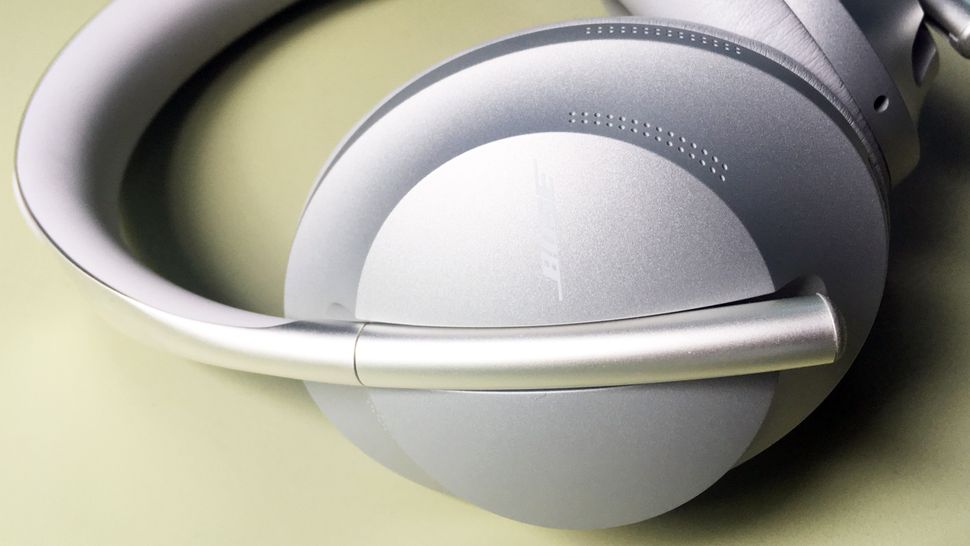 Bose Noise Cancelling Headphones 700 vs the 35 IIs how do