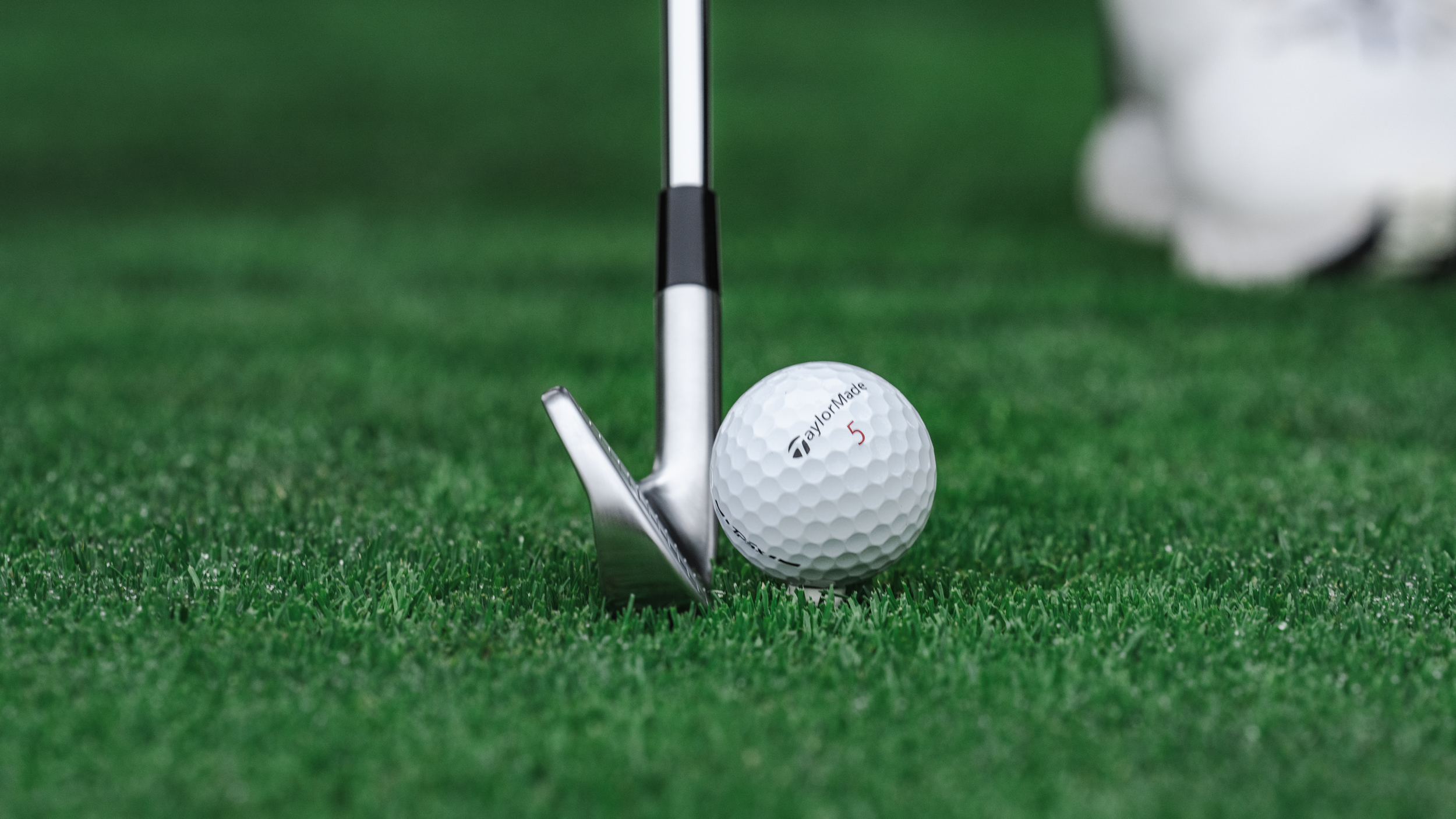 TaylorMade P7CB iron with ball
