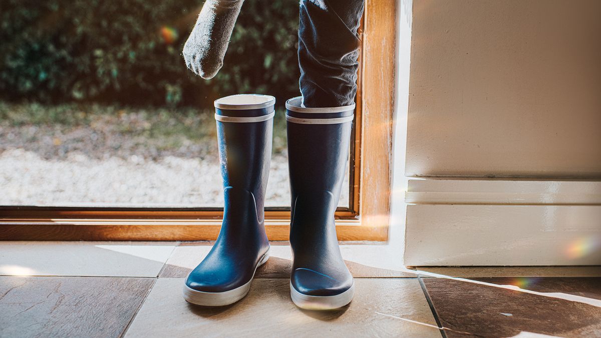 How to clean tile floors