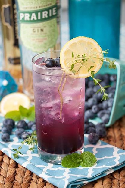 Blueberry-Thyme Gin Smash 