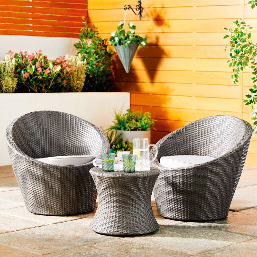 The Aldi garden furniture range is back including the Aldi corner