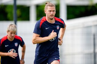 USA 2024 Olympics squad Walker Zimmerman warms up during USMNT U23 training on July 16, 2024 in Bordeaux, France. (Photo by Andrea Vilchez/ISI/Getty Images)