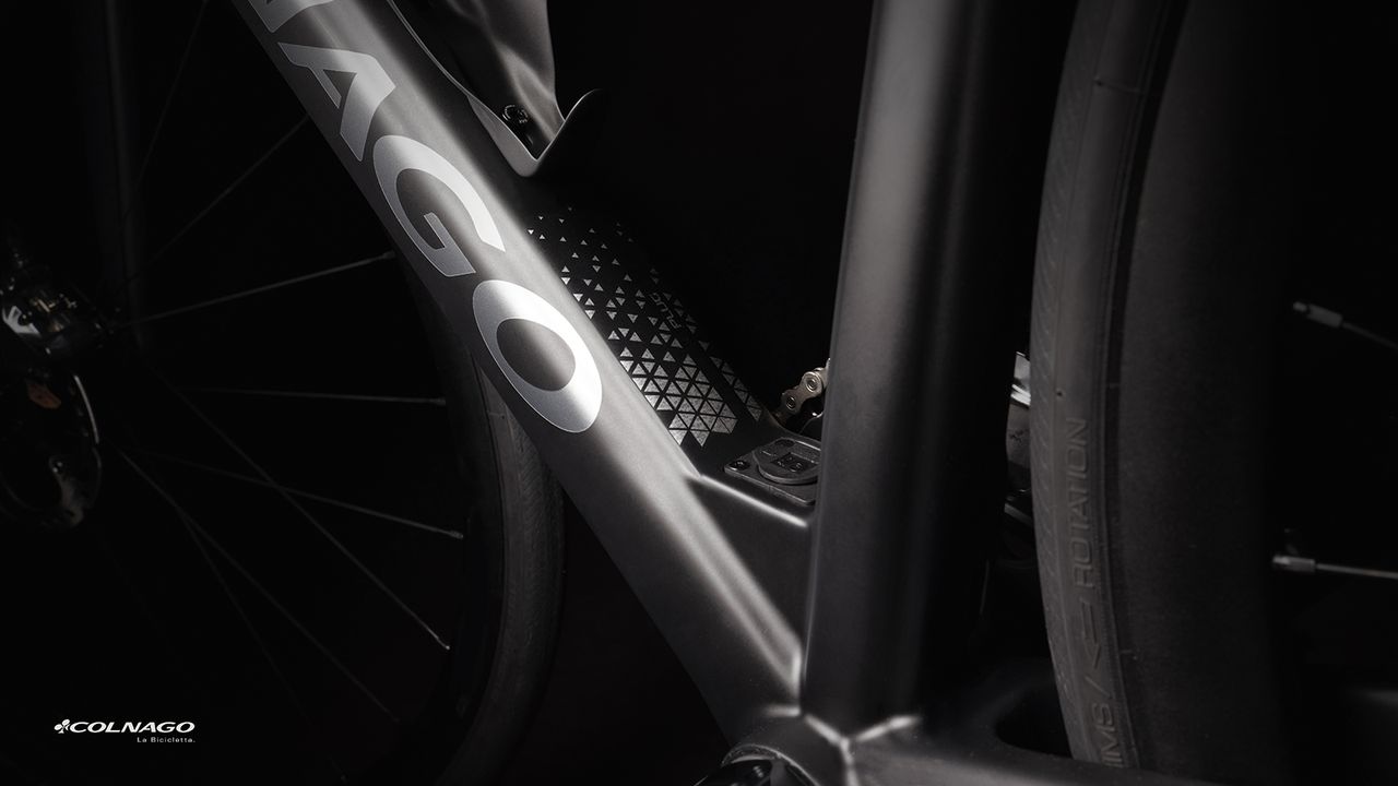 The bottom bracket area is the main noticeable difference on the bike versus the Colnago C64