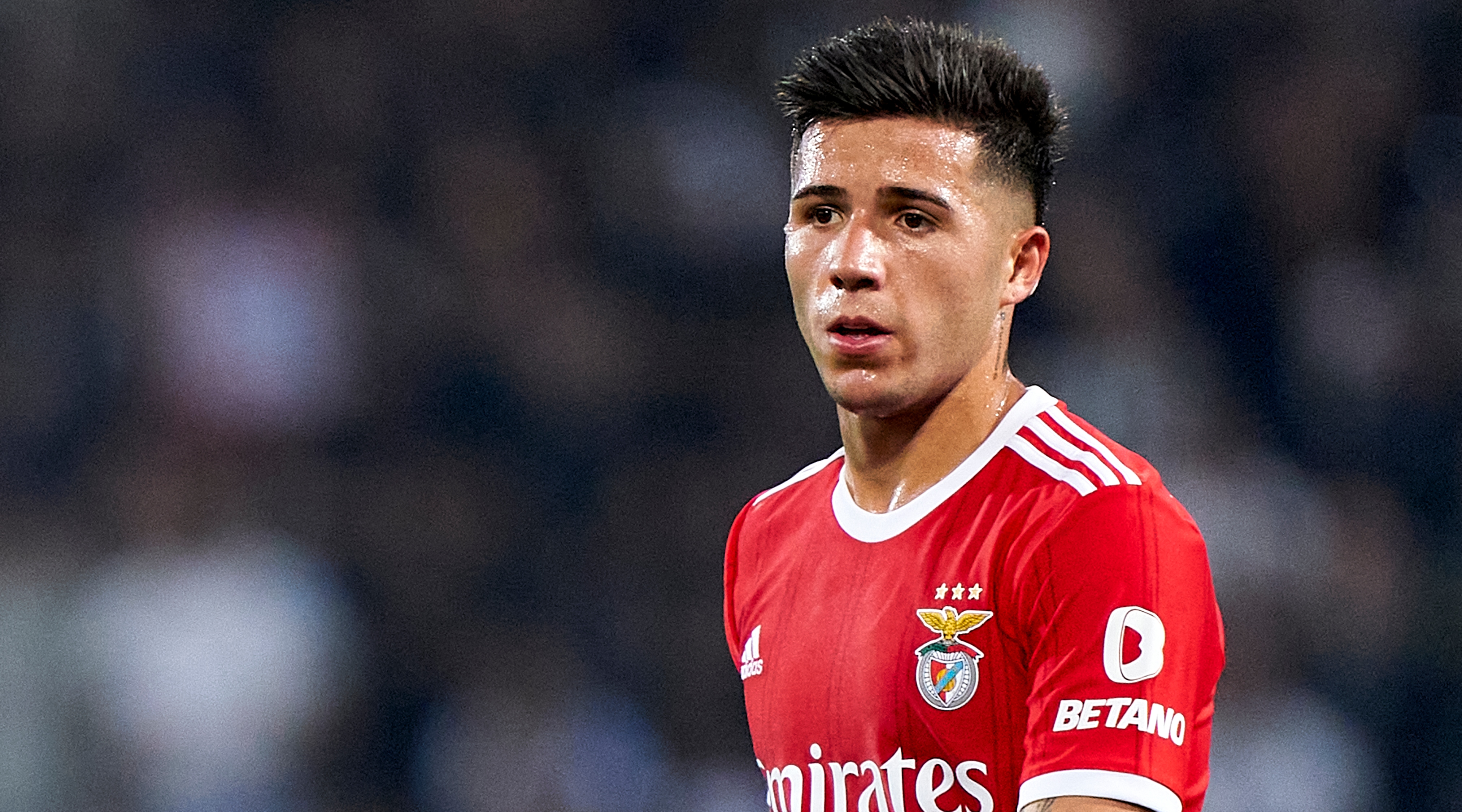 Enzo Fernandez of Benfica during the Primeira Liga match between Vitoria Guimaraes and Benfica on 1 October, 2022 at the Estadio Dom Afonso Henriques in Guimaraes, Portugal