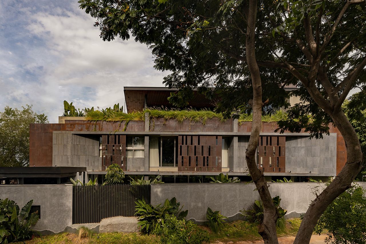 A serene Indian home, Western Valley House, was designed with a cinematographer’s eye