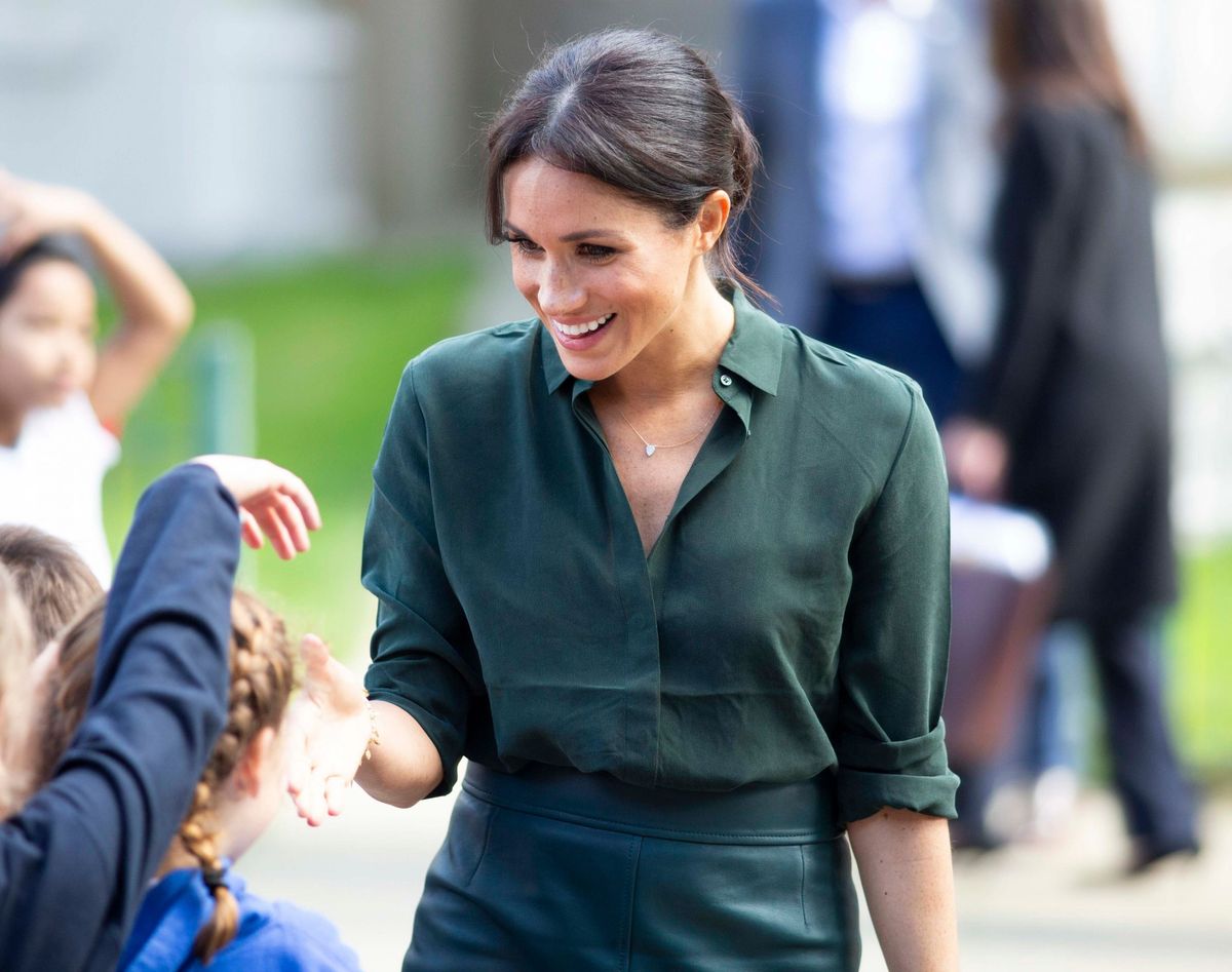 meghan markle white blouse