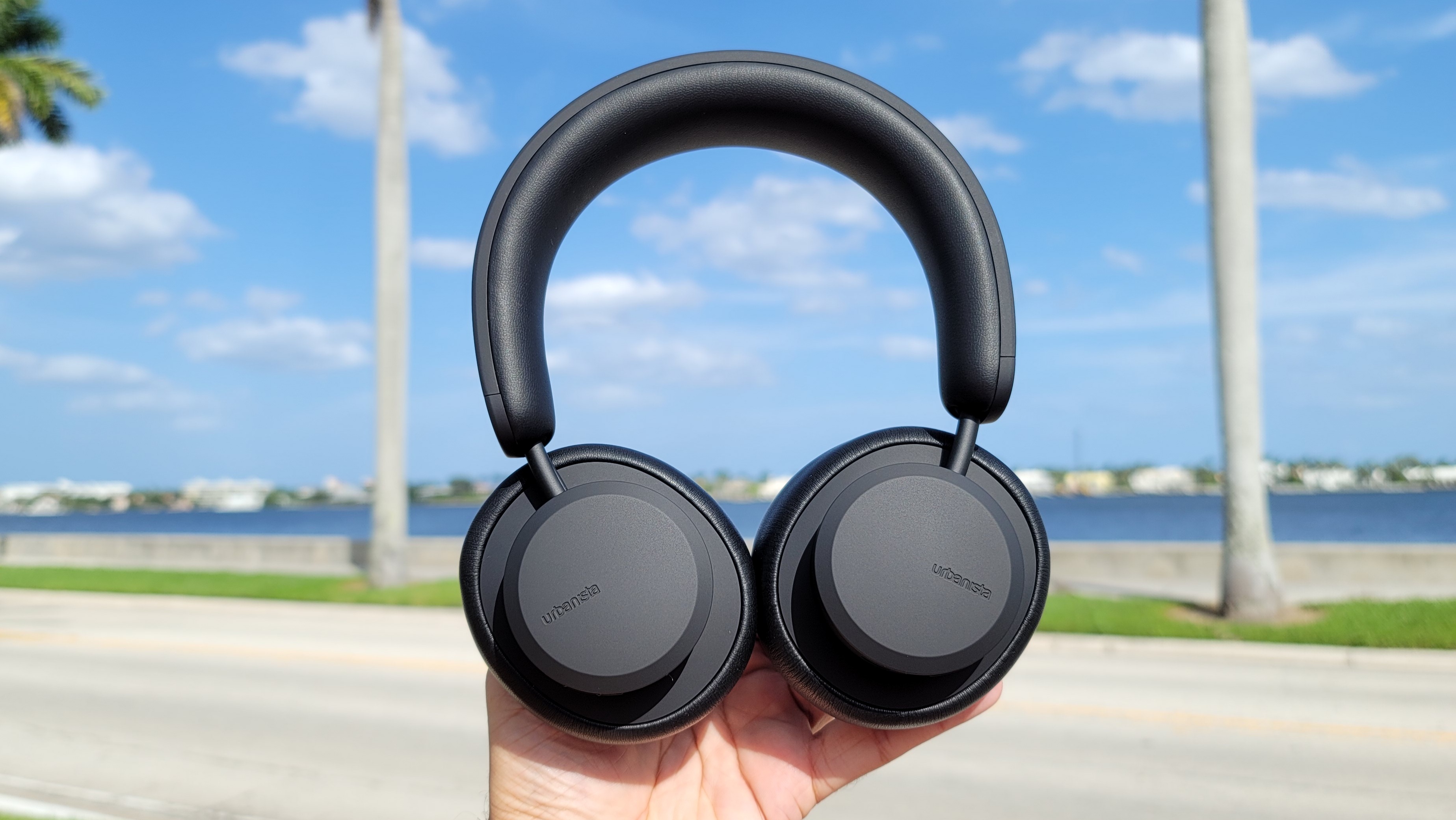 best headphones and earbuds for battery life: Urbanista Los Angeles