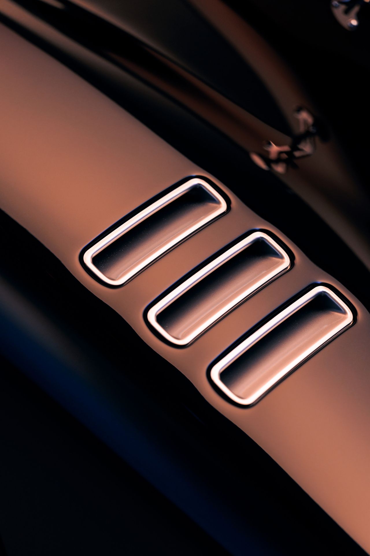 Details of the Morgan Midsummer Coup&eacute;'s coachwork
