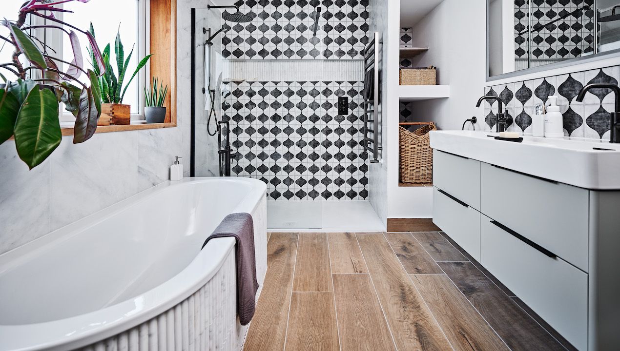 monochrome bathroom with wood look plank tiles