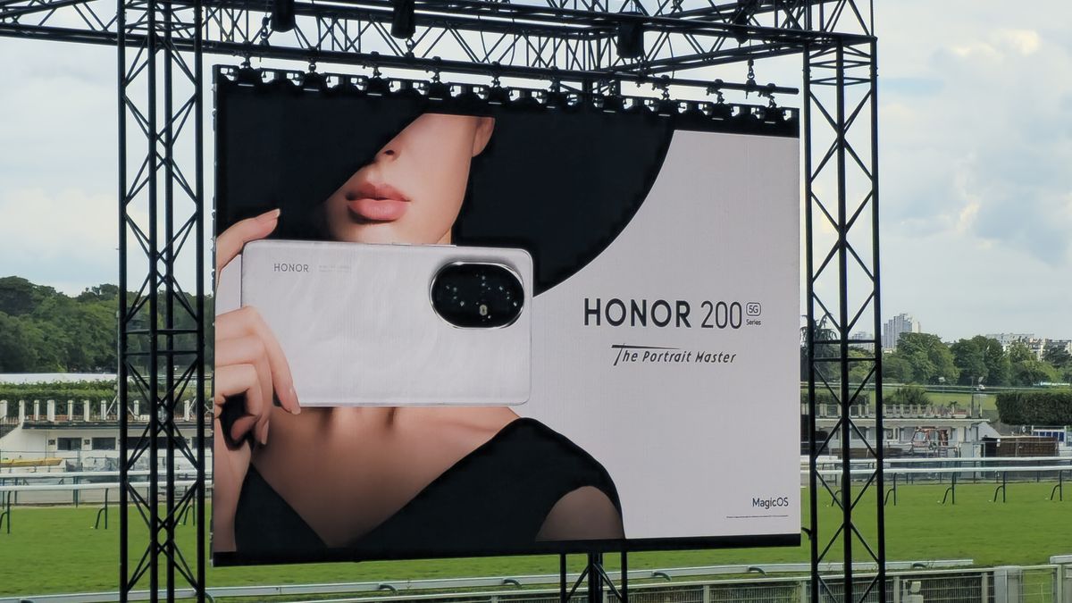 Honor 200 series event in Paris