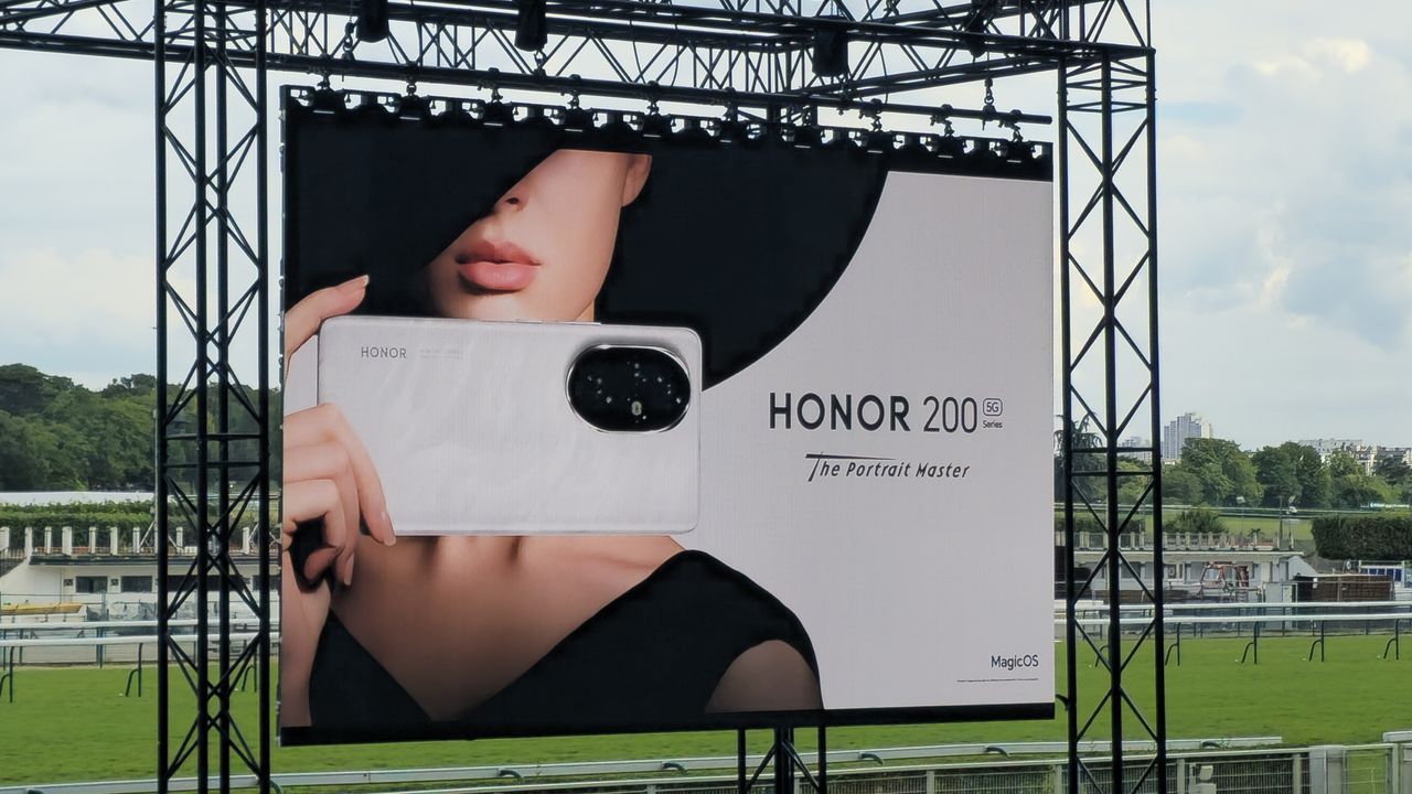 Honor 200 series event in Paris