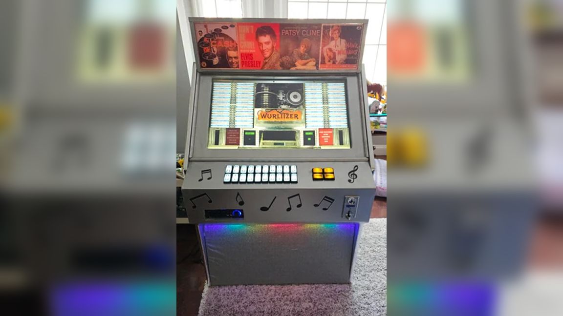 Maker builds Raspberry Pi jukebox and loads it full of custom music