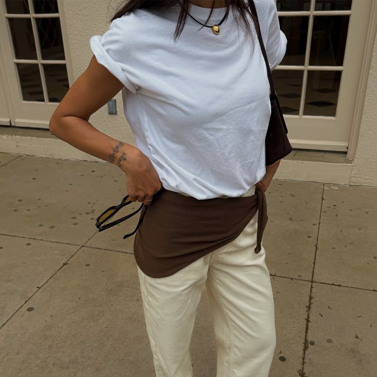 @linhniller wearing the scarf belt styling trick