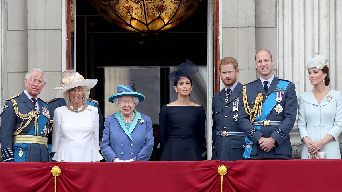 La reine était « ouverte » à ce que Harry et Meghan apparaissent sur le balcon du palais 