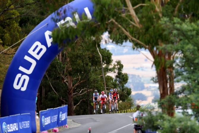 The break heads up the climb for the second time