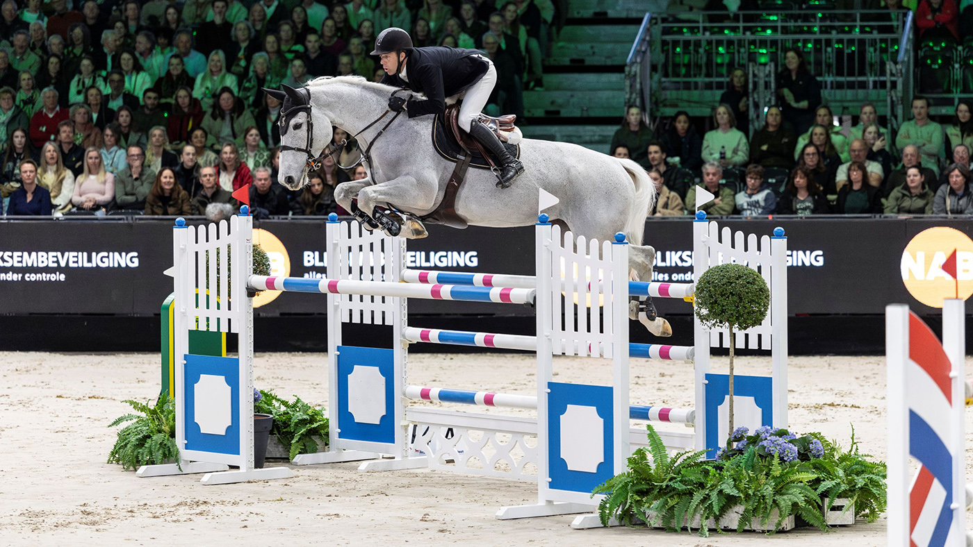 Maikel van der Vleuten jumps a clear round on Calizi during the horse swap class in &rsquo;s-Hertogenbosch in 2025.
