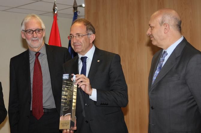 Spain is awarded the prize for top country in the 2013 WorldTour