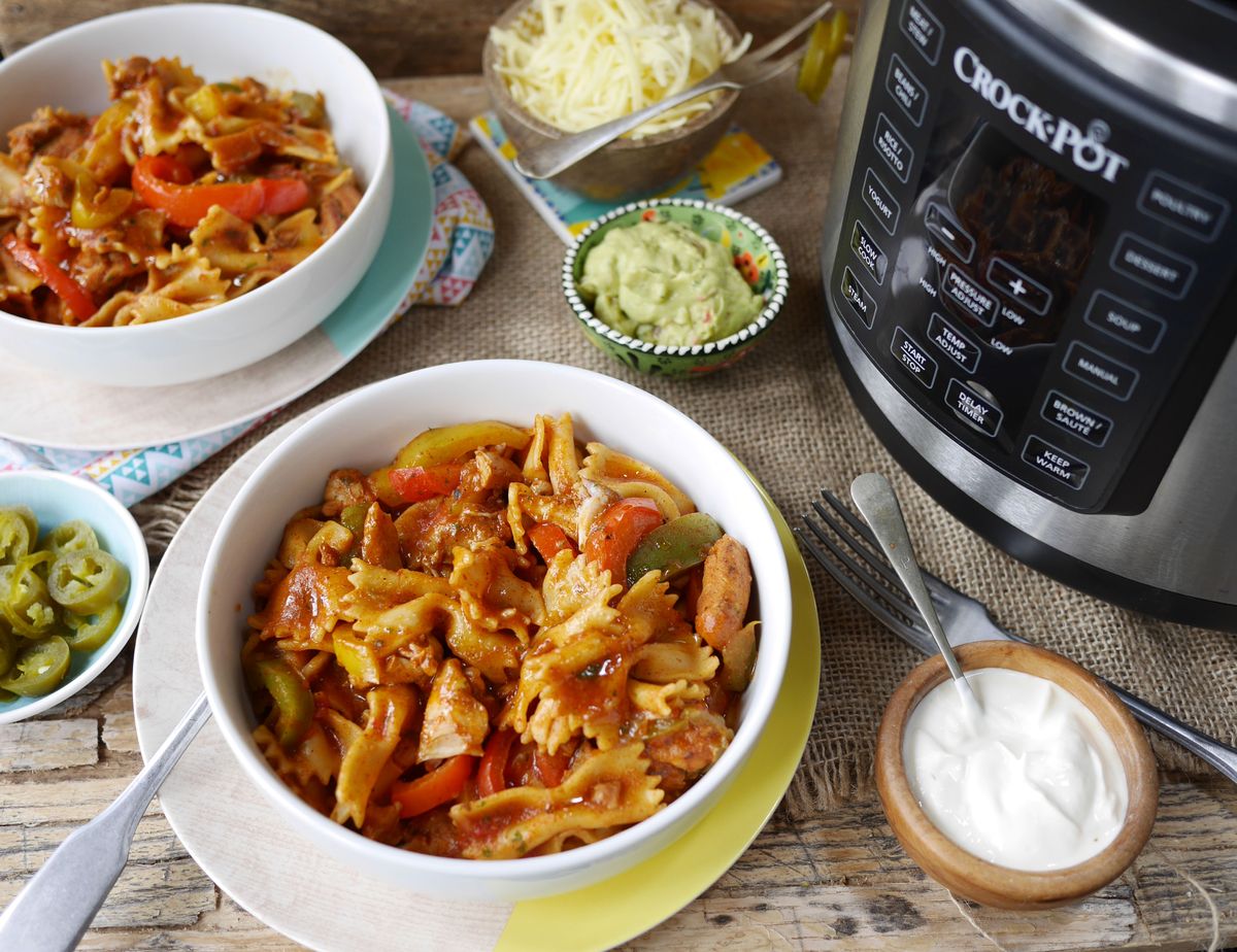 Slow Cooker Pasta Bake – With A Tasty Chicken Fajita Sauce Real Homes