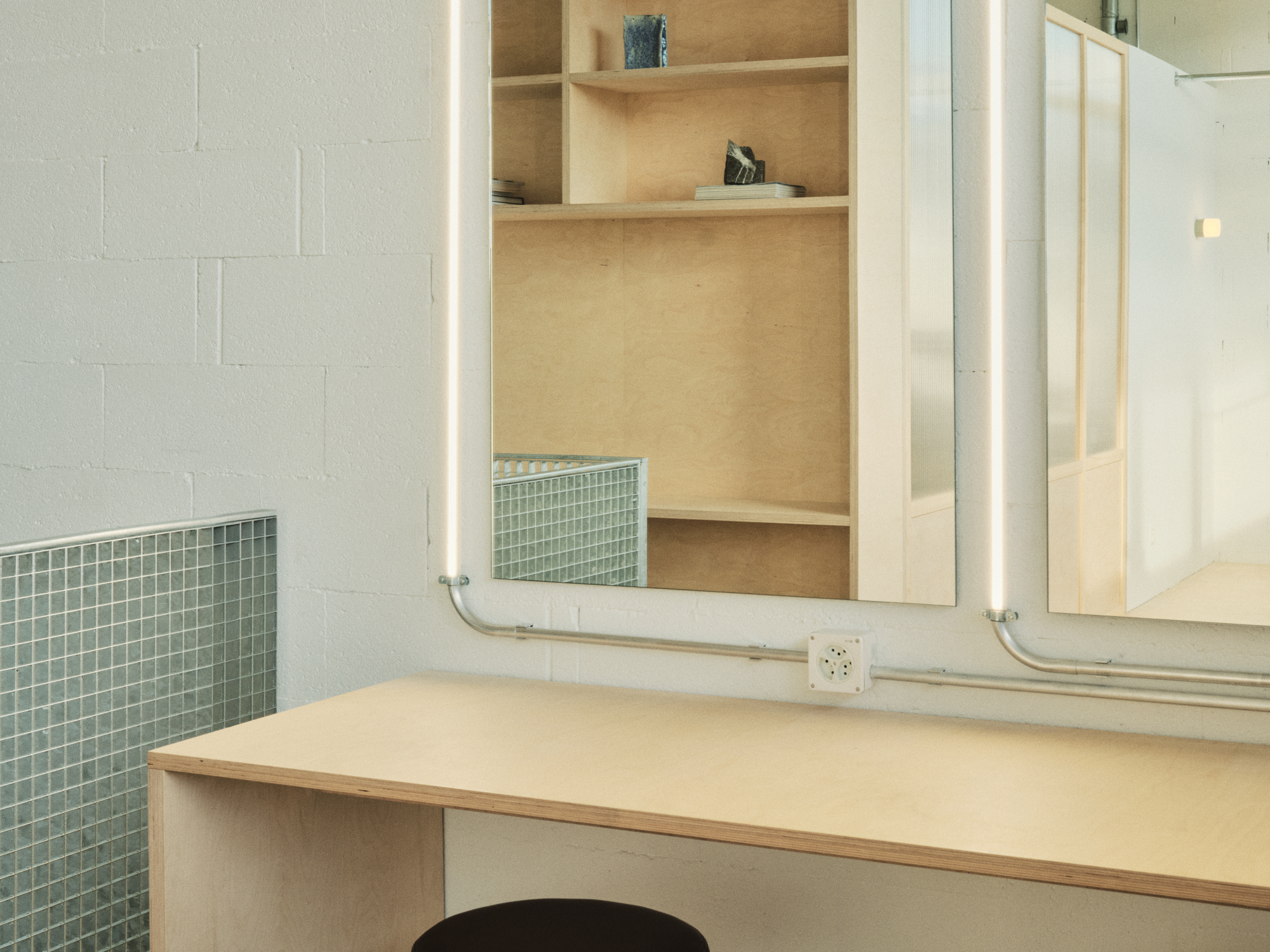 Studio 18%, Geneva, by Sapid Studio