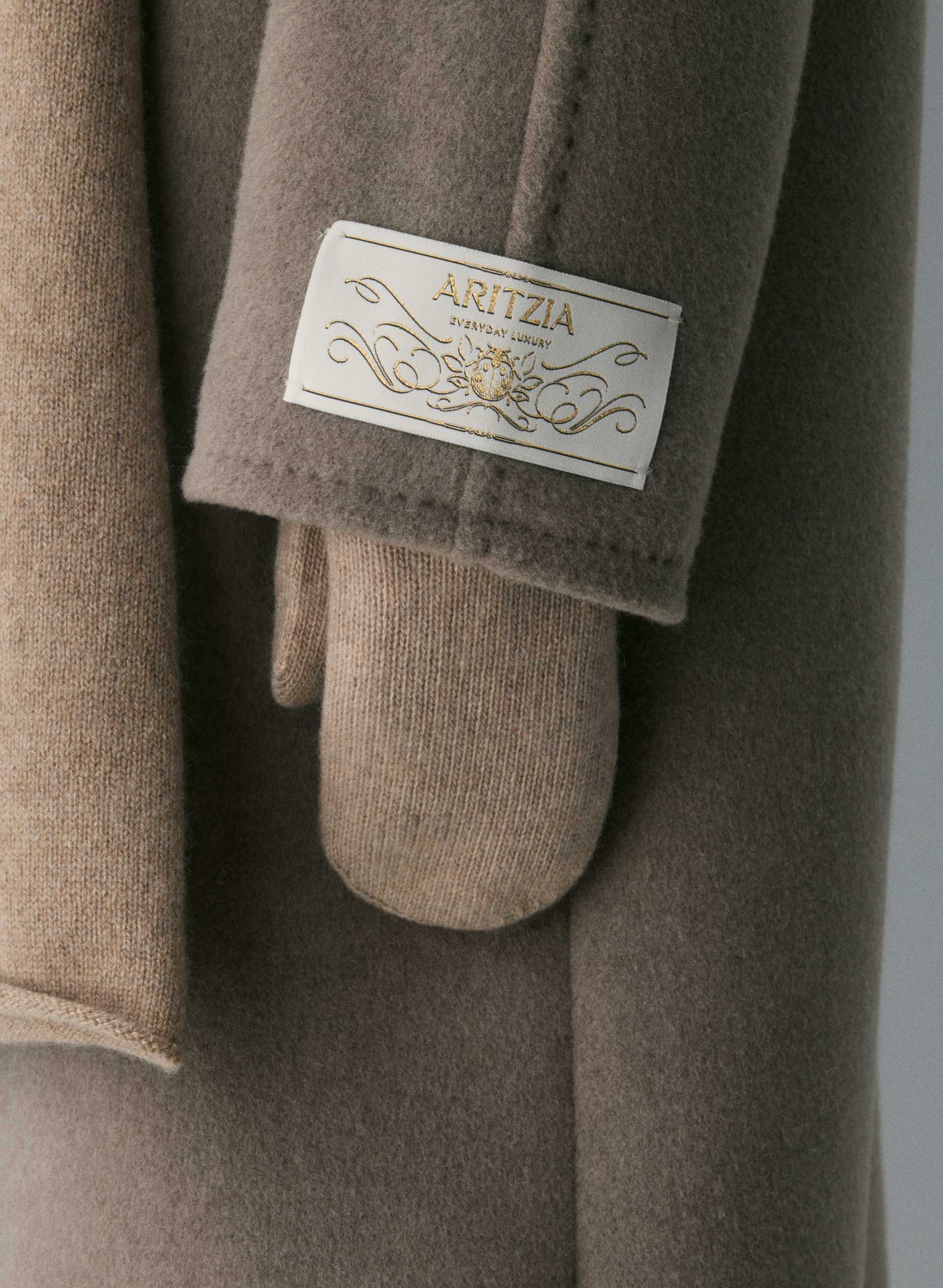 Aritzia, Cashmere Rib Mitten