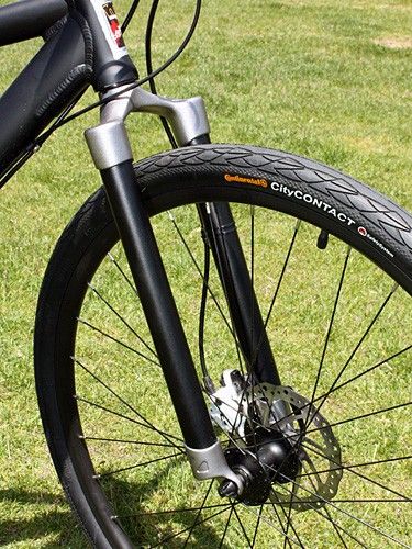The rigid fork doesn't seem to be especially light but it's stiff and gets the job done.
