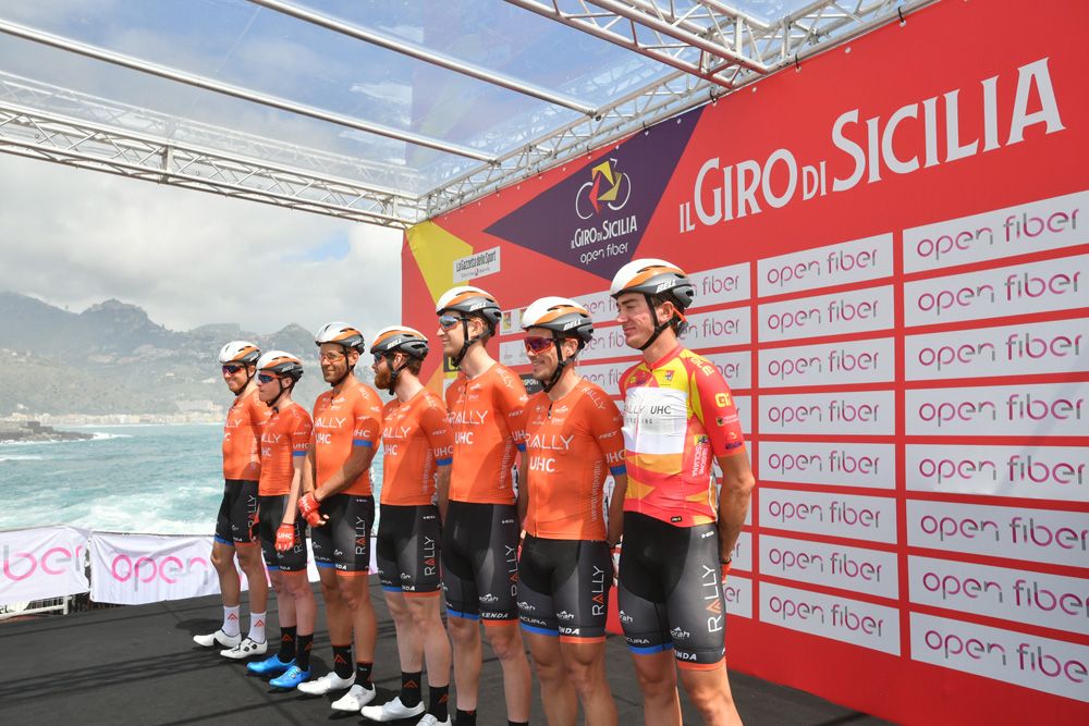 The Rally UHC team prepare to defend the leader's red and yellow jersey