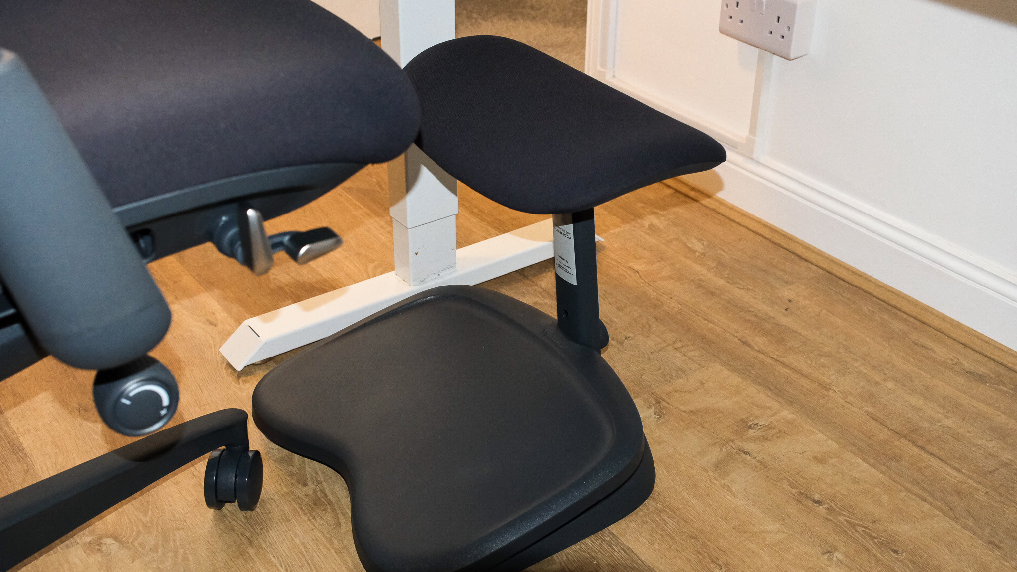 LiberNovo Omni office chair dtail shot