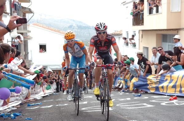 Luis Leon Sanchez (Caisse d'Epargne) and Tom Danielson (Garmin-Transitions) came in 36 seconds down.