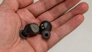 Jabra Elite 7 Pro in hand