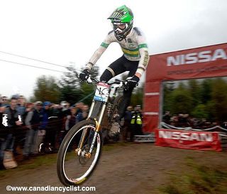 Hill and Jonnier win consecutive downhill crowns