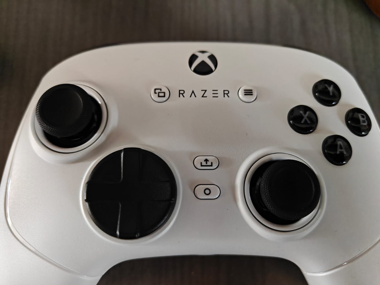 Razer Wolverine V3 Pro