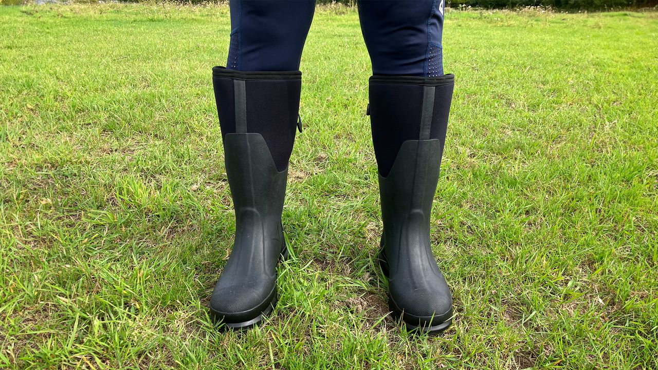 Muck Boot Chore Adjustable Boots frontreveiw