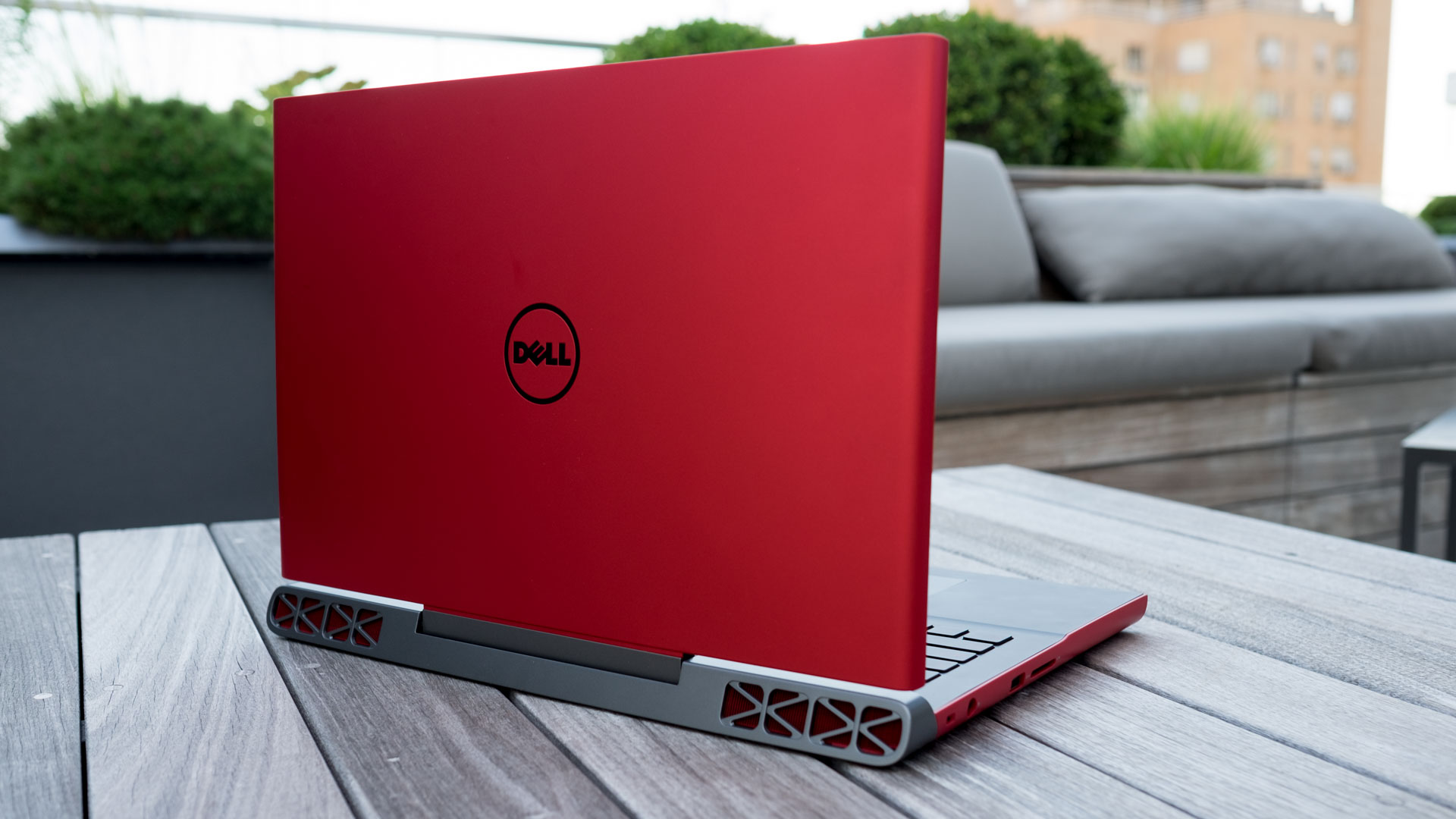 Dell takes aim at gamers on a budget with a new Inspiron gaming laptop