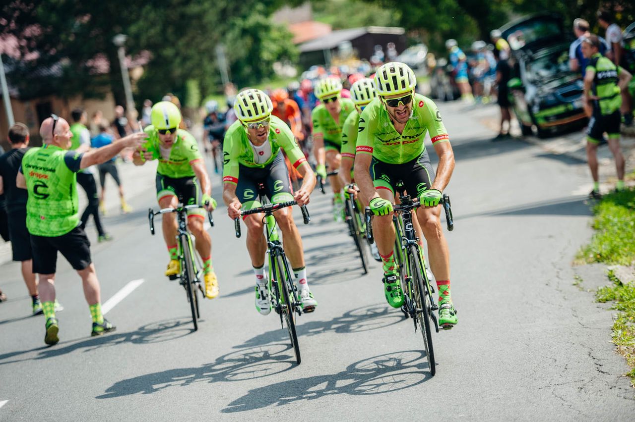 Cannondale-Drapac on the front of the peloton