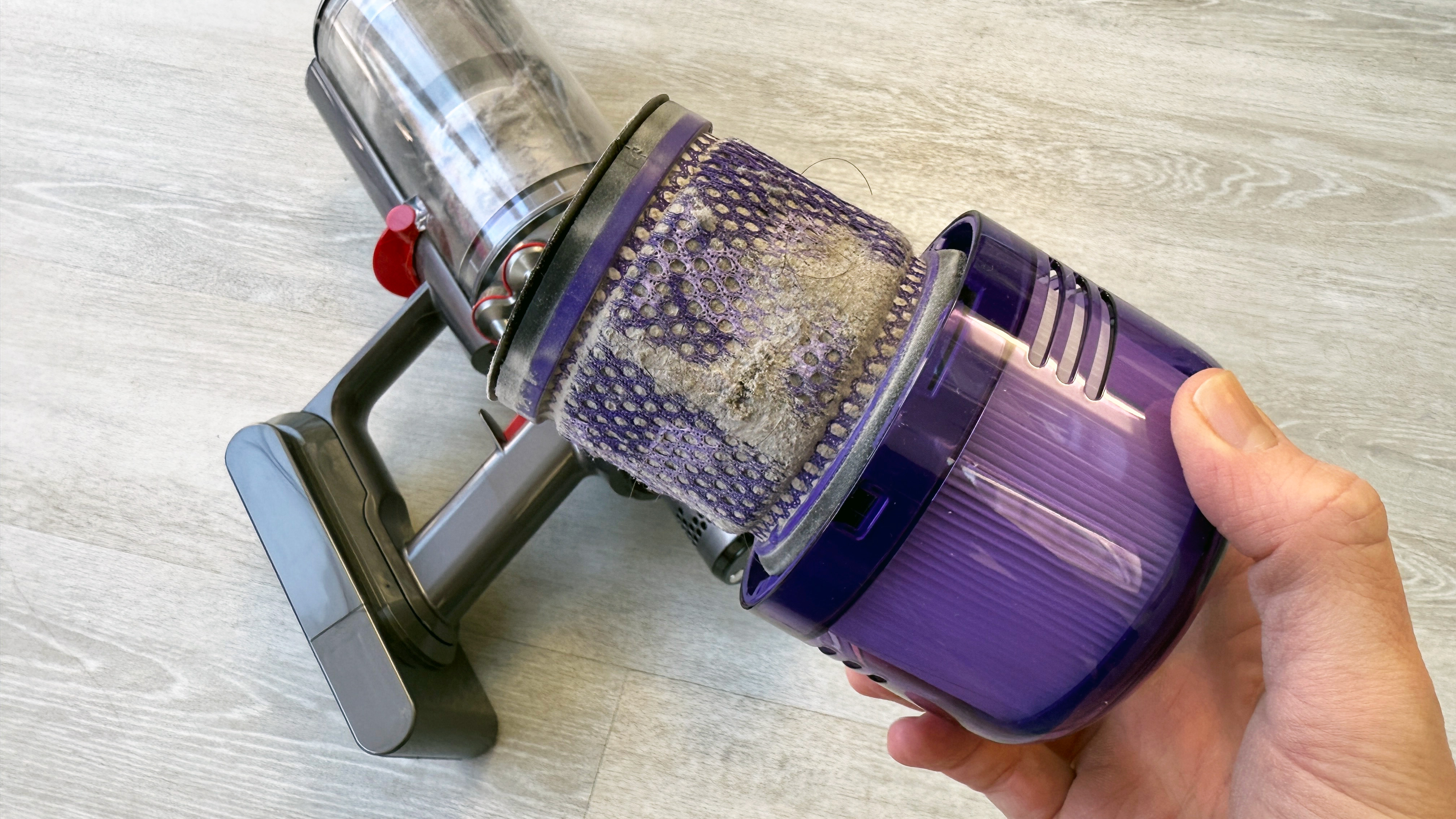 Dyson V11 Advanced review