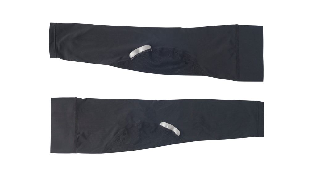 Why do runners wear arm sleeves? Advnture