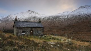 how to store firewood: bothy