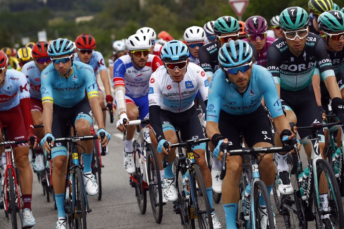 Miguel Angel Lopez (Astana) in the young rider's jersey