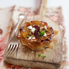 Photo of a fig and goats cheese tate tatin recipe