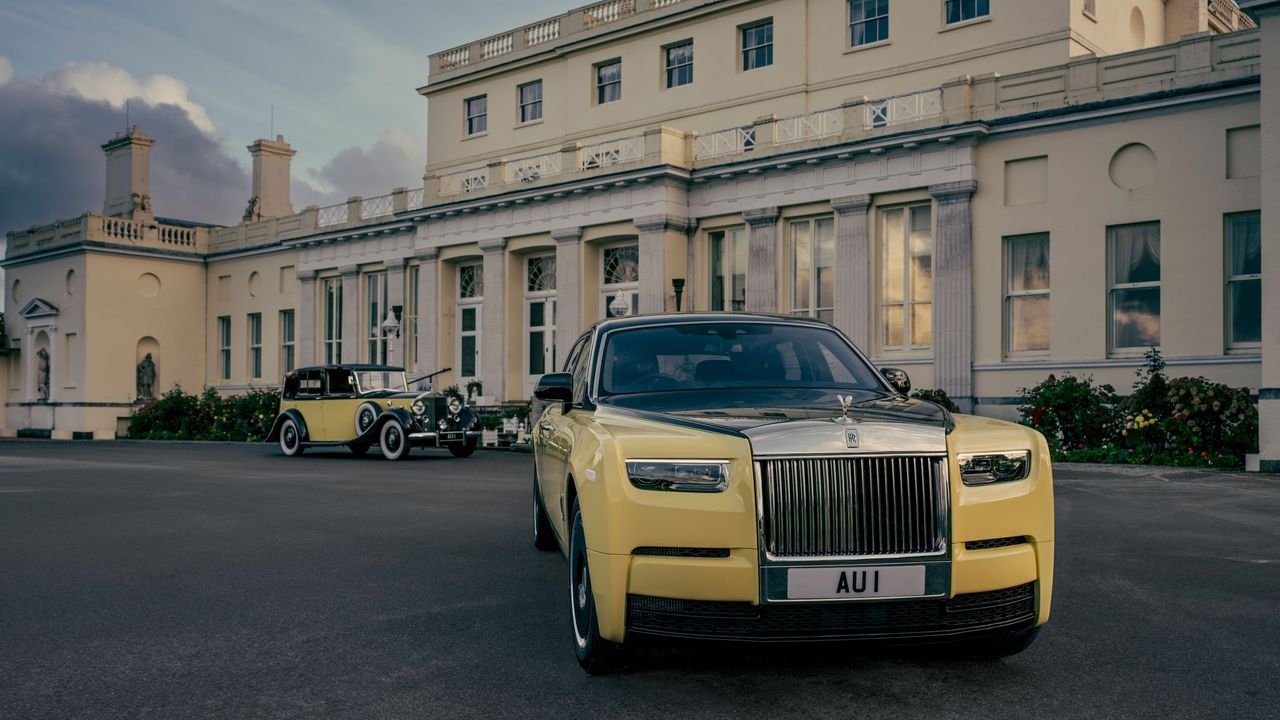 Rolls-Royce Phantom Goldfinger at Stoke Park