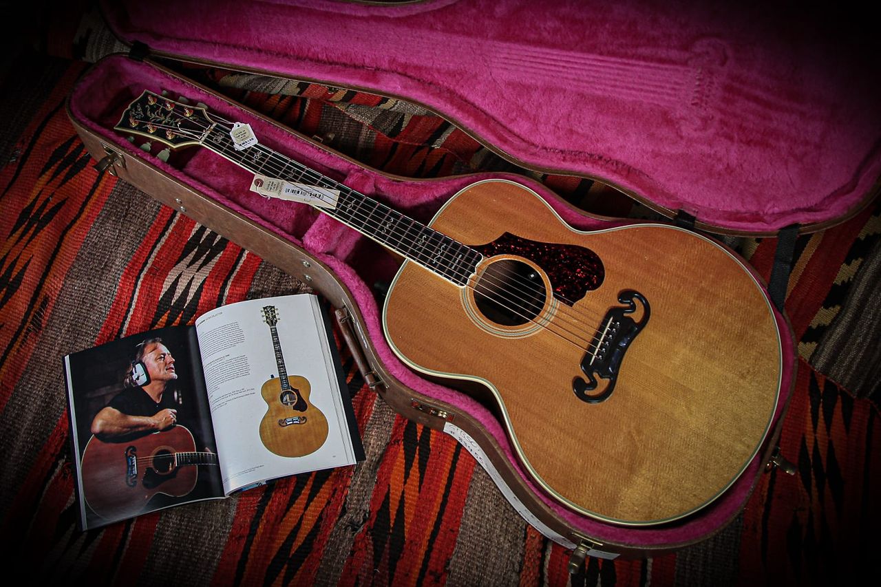 David Gilmour's Gibson J-200 Celebrity guitar