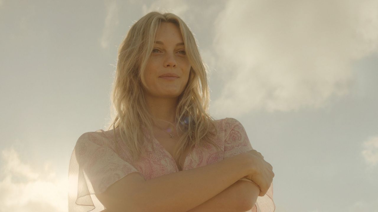 Leila George in Disclaimer