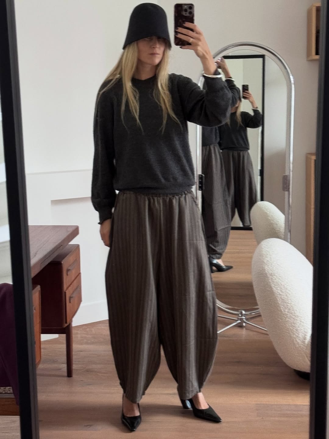 Influencer wearing a wool bucket hat