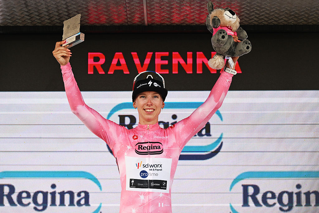 Lorena Wiebes in the pink jersey on the podium