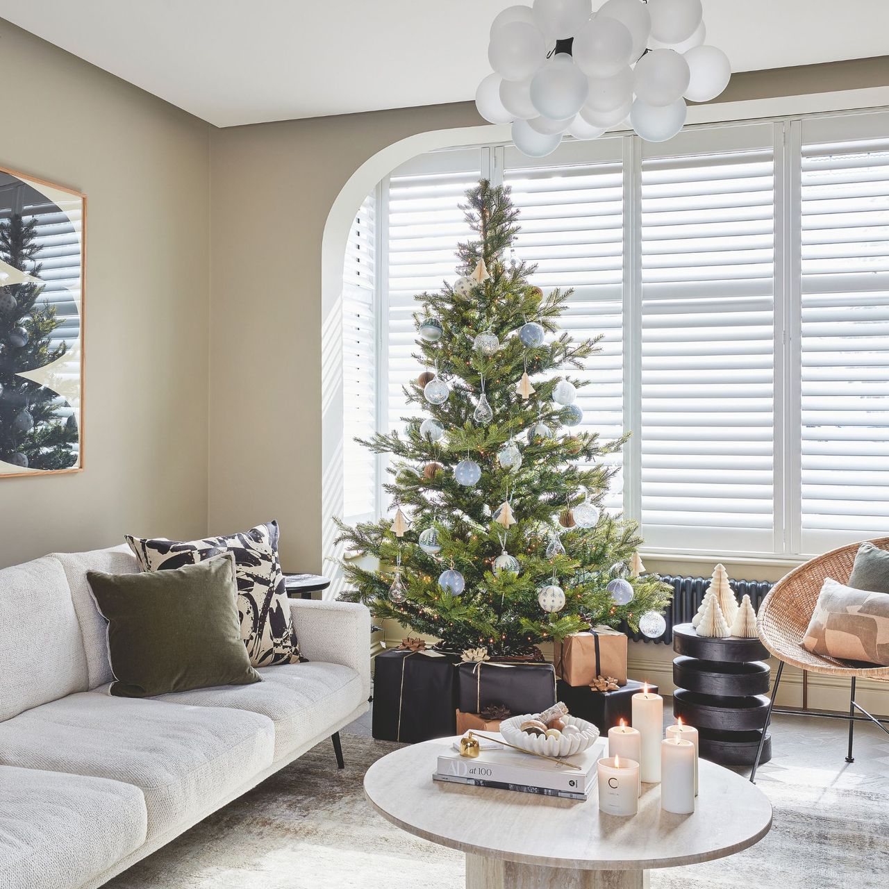 Neutral Christmas colour scheme in a modern living room